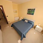Dom wakacyjny Oikia Vacanze Casa Di Chica *